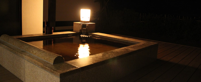 夜の露天風呂を撮影